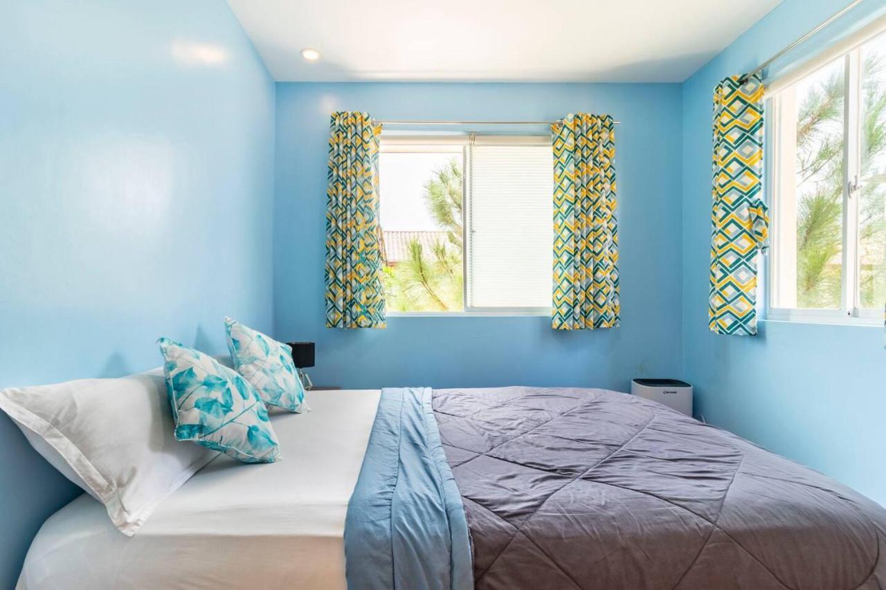Brew Home Bacolod - 3 Bedroom House エクステリア 写真