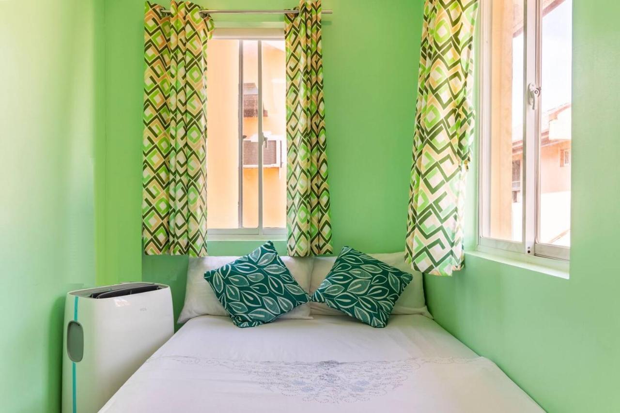 Brew Home Bacolod - 3 Bedroom House エクステリア 写真
