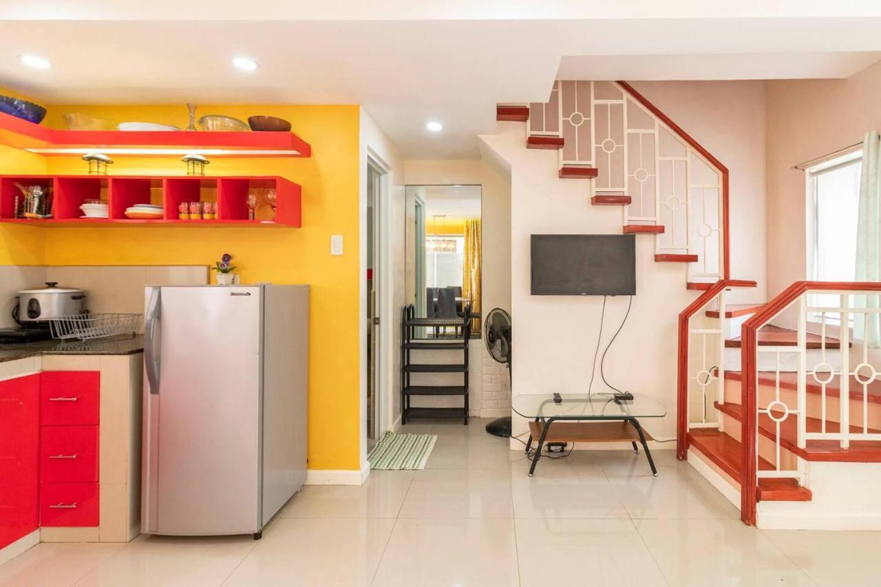 Brew Home Bacolod - 3 Bedroom House エクステリア 写真